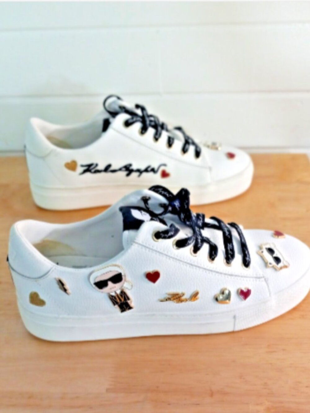 Karl Lagerfeld Paris Cate Pins Sneakers Women’s 9 White Leather Choupette NWOB